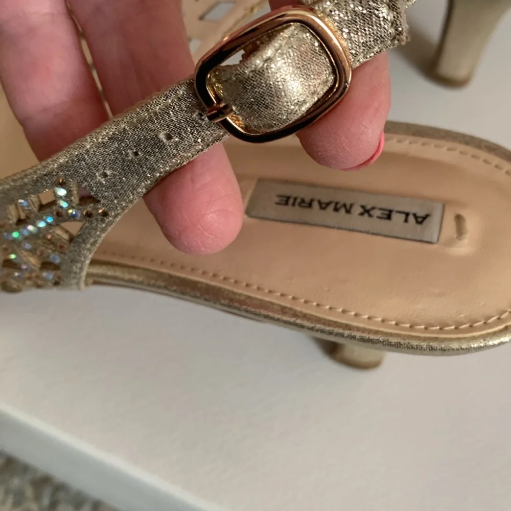 Alex Marie Gold 2 1/2” Heels with Intricate Cutout Design EUC